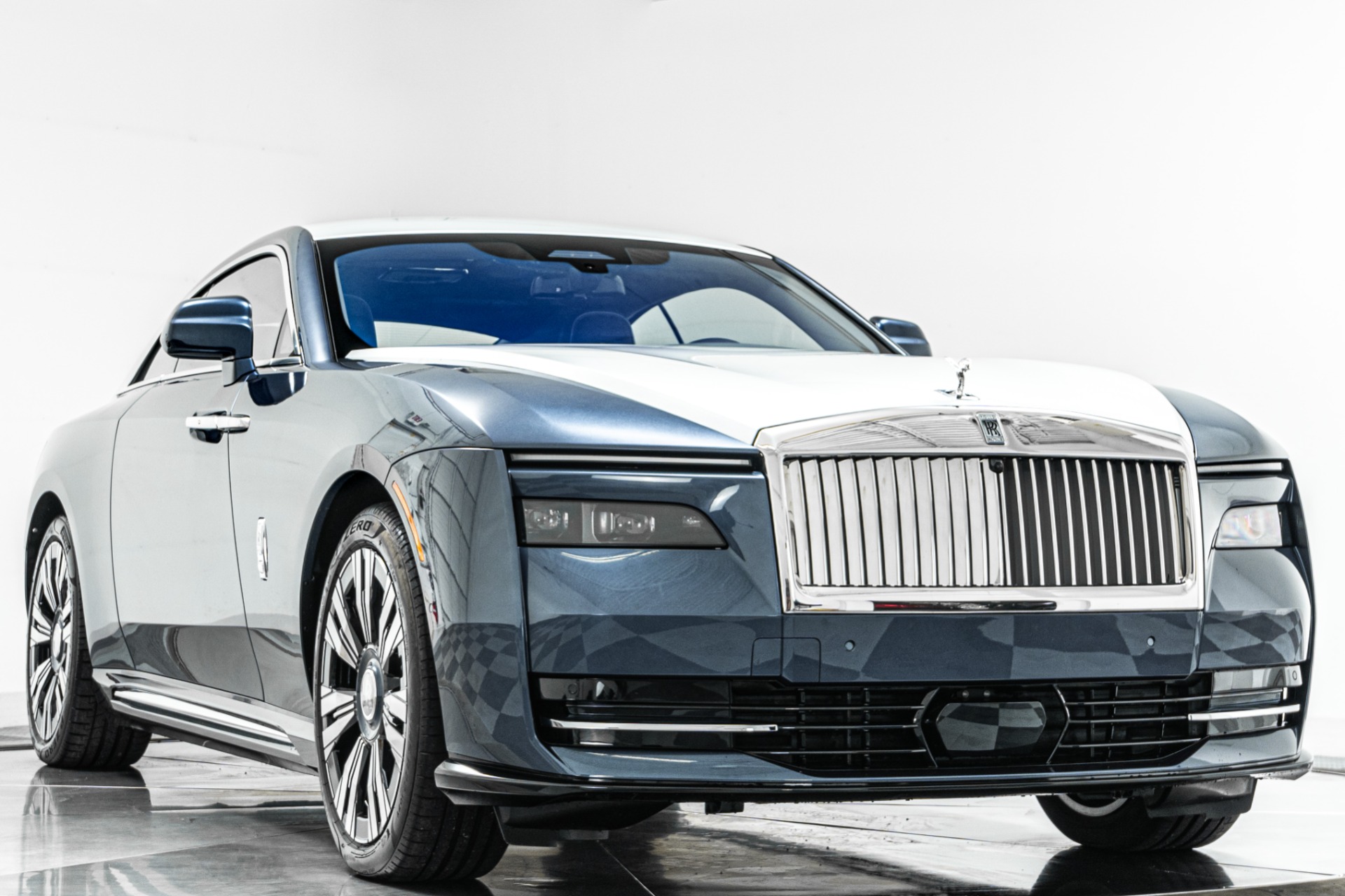 Rolls-Royce Spectre -Launch Package, Extremely Low Miles, Canadel Paneling
