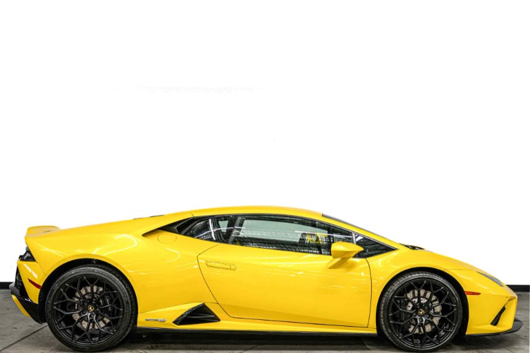 Lamborghini Huracan EVO RWD -EVOTRIM Bicolor Interior, Forged Carbon Interior Package