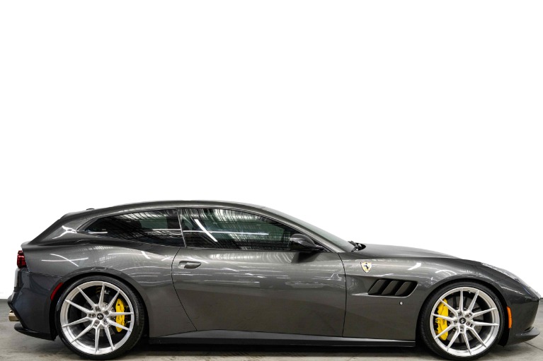 Ferrari GTC4Lusso V12 -Ferrari Historical Color, Novitec Wheels