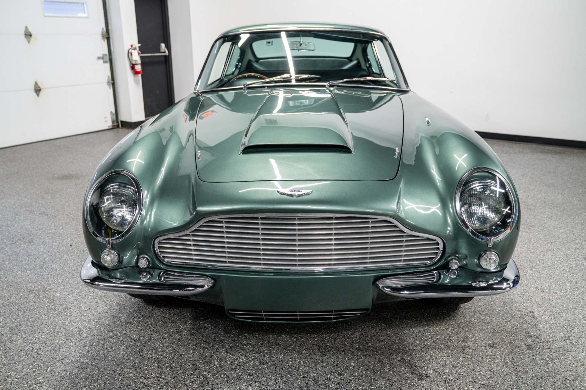 Aston Martin DB6 -Right Hand Drive, Beautiful Condition