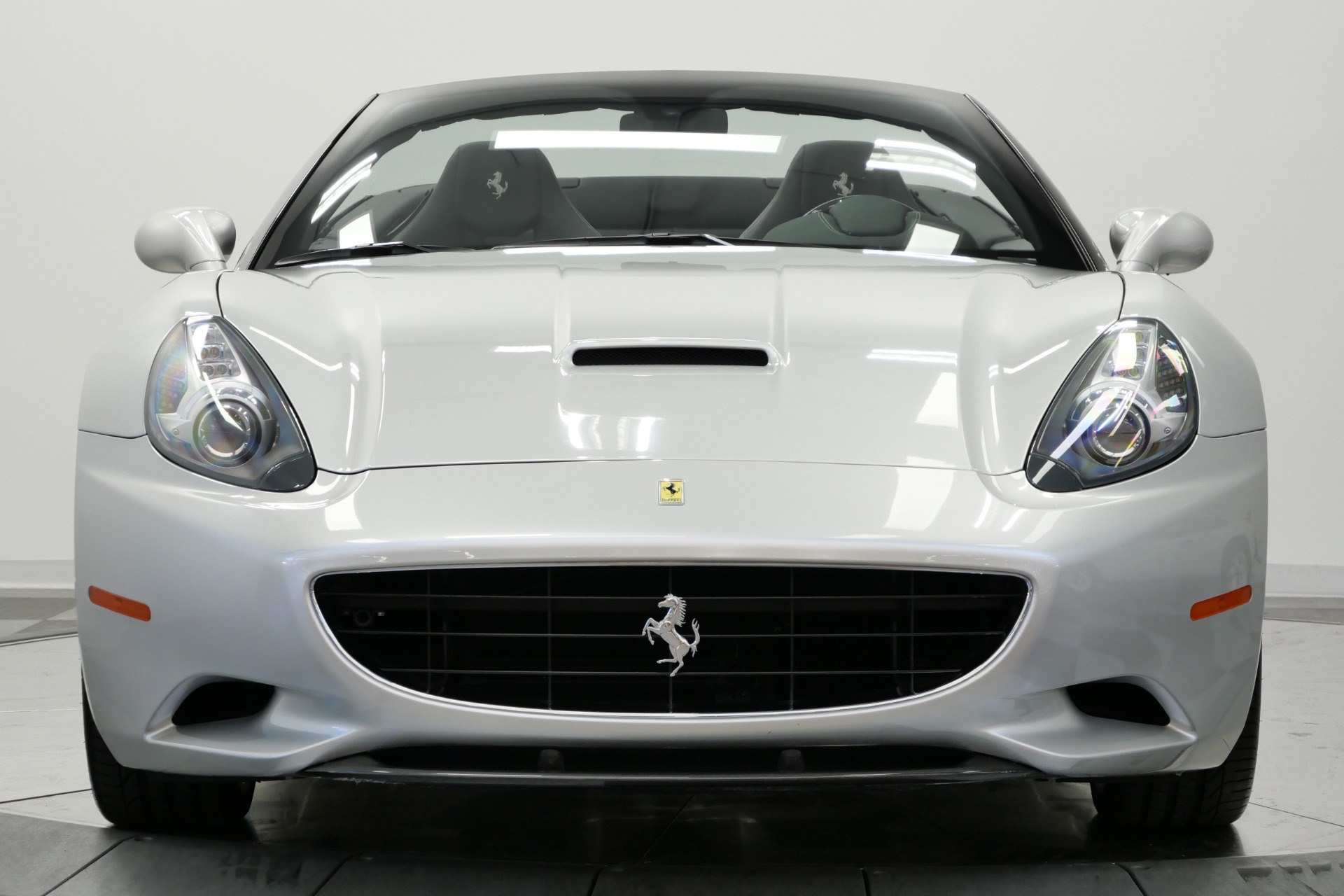Ferrari California -Rare Two-Tone Paint, Rare Carbon Fiber Bucket Seats, Low Miles