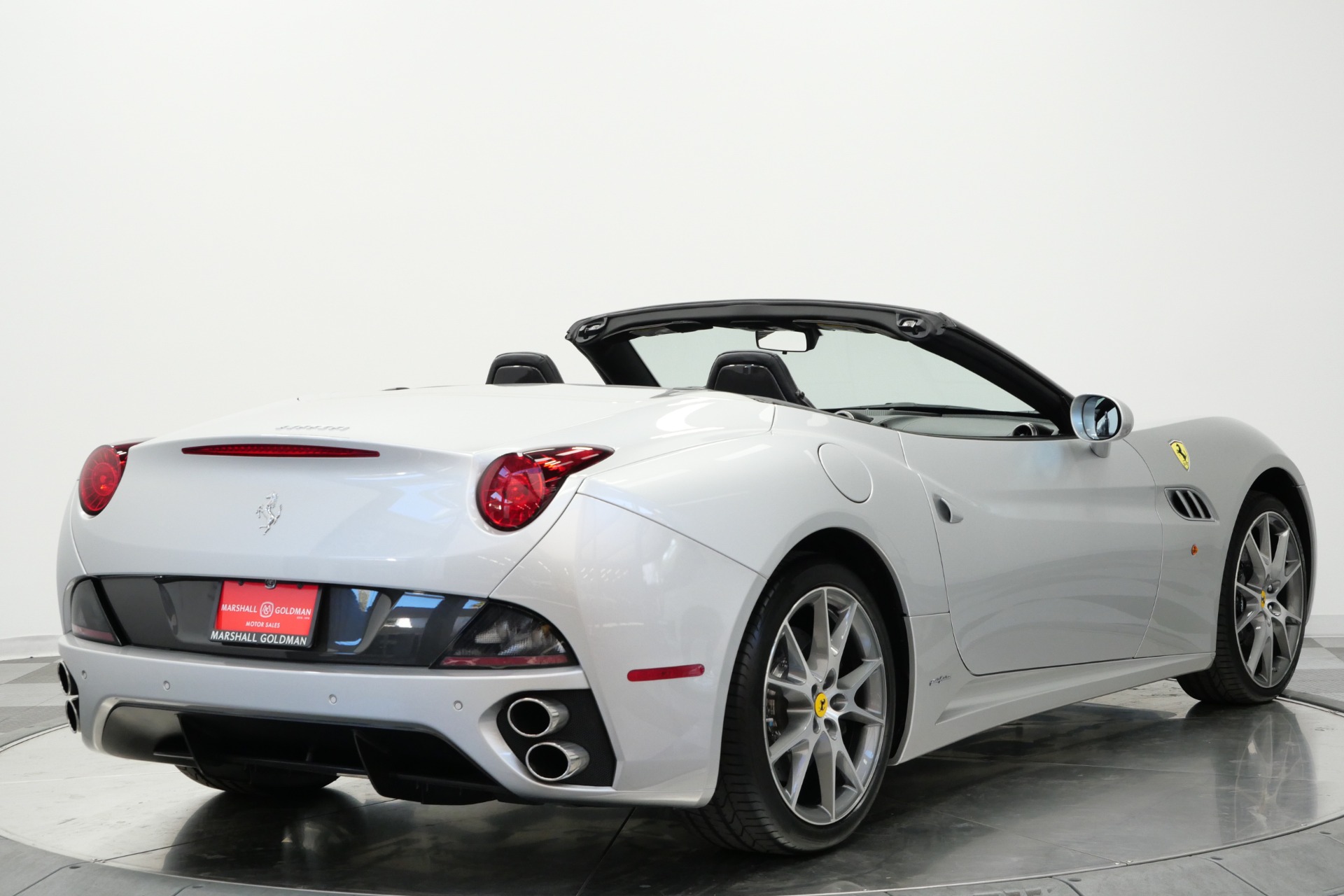 Ferrari California -Rare Two-Tone Paint, Rare Carbon Fiber Bucket Seats, Low Miles