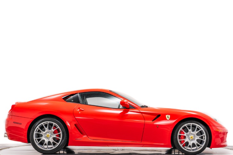 Ferrari 599 GTB Fiorano -Rare Rosso Scuderia, Daytona Seats, Carbon Dash, Low Miles