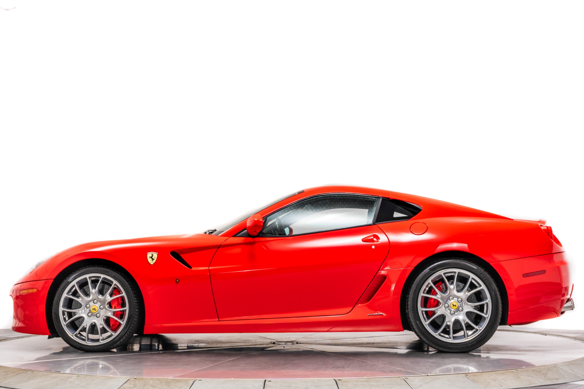Ferrari 599 GTB Fiorano -Rare Rosso Scuderia, Daytona Seats, Carbon Dash, Low Miles