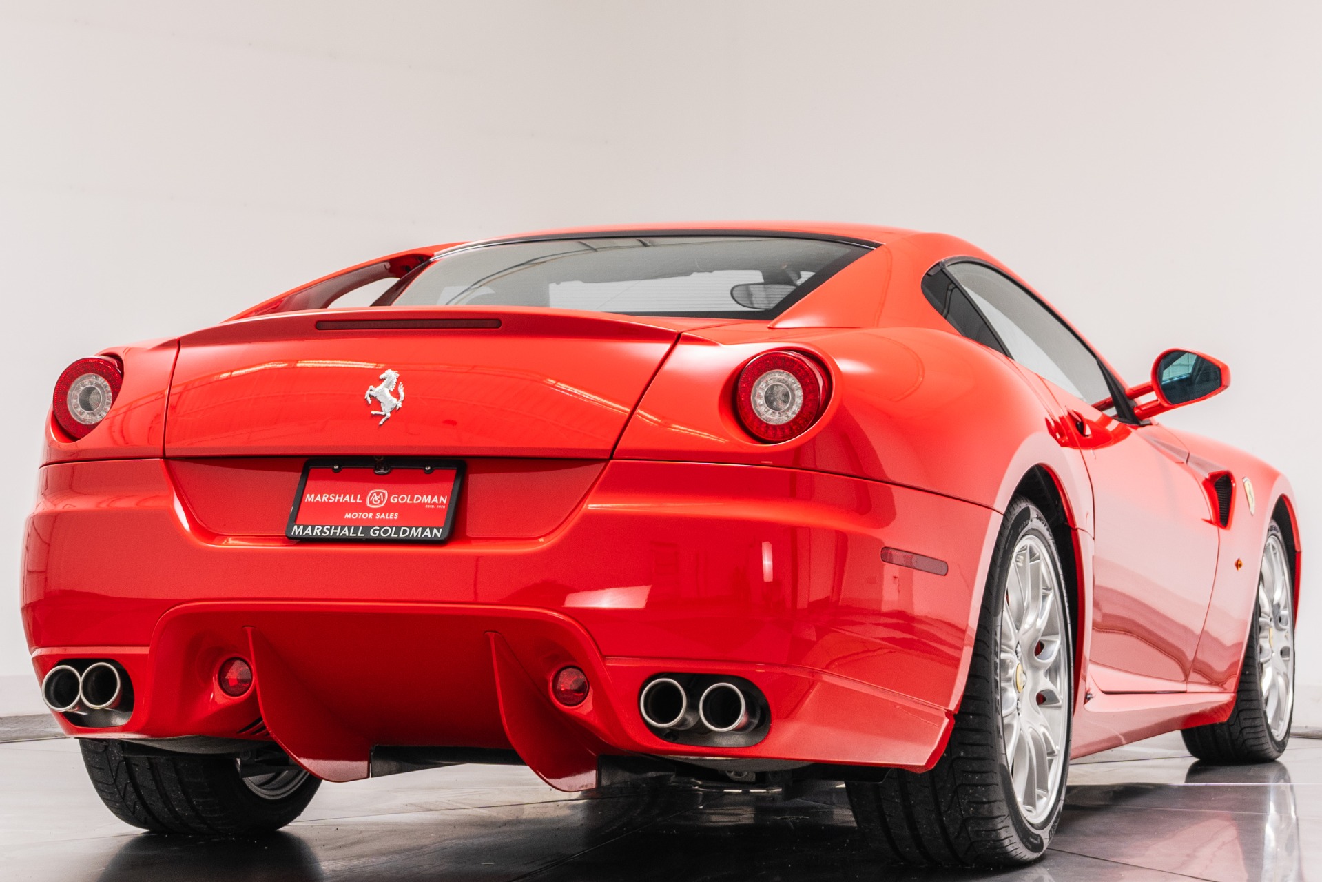 Ferrari 599 GTB Fiorano -Rare Rosso Scuderia, Daytona Seats, Carbon Dash, Low Miles