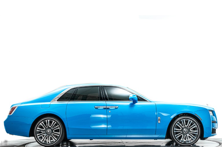 Rolls-Royce Ghost -Special Order Color, Commissioned Collection Interior