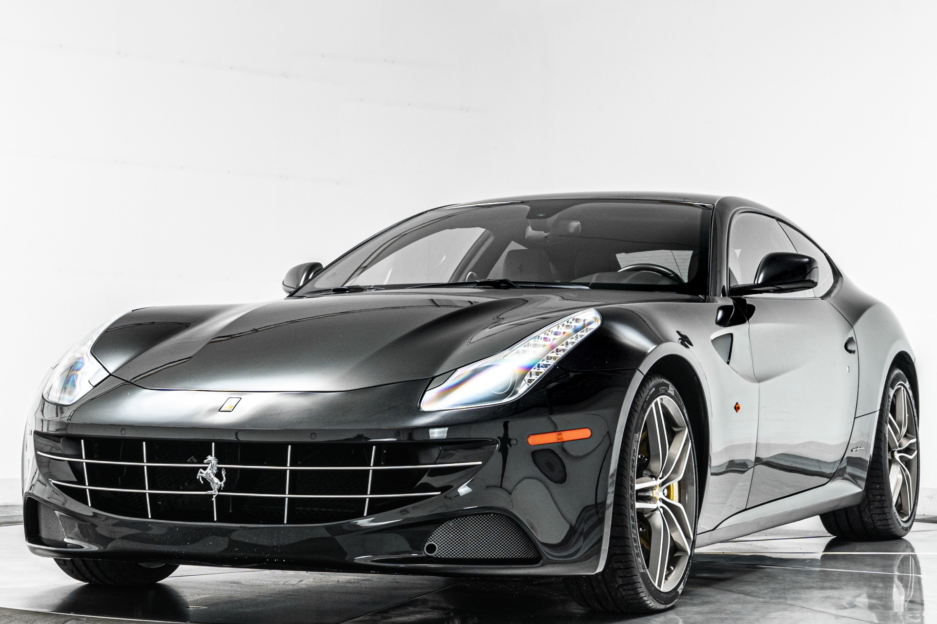 Ferrari FF -Diamond Quilted Seats, V12 Power