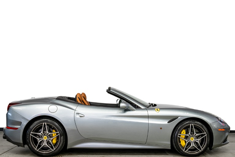 Ferrari California T -Handling Speciale, Classic Colors Ferrari California T -Handling Speciale, Classic Colors