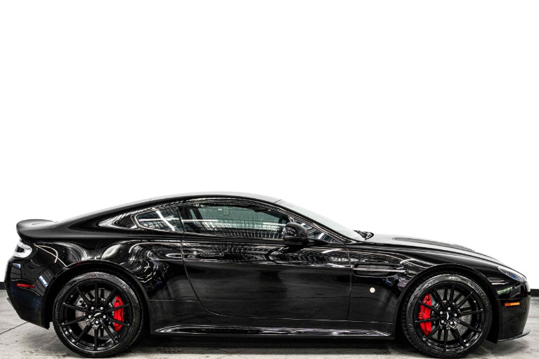 Aston Martin V12 Vantage S -563 Horsepower, Low MIles Aston Martin V12 Vantage S -563 Horsepower, Low MIles