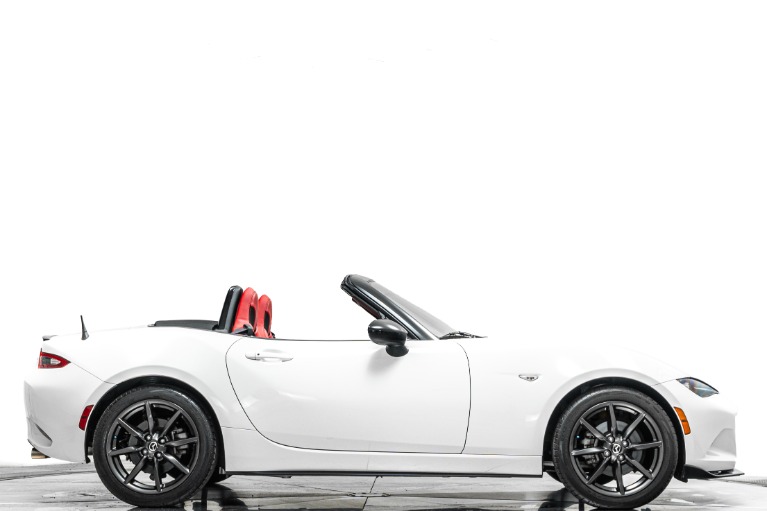 Mazda MX-5 Miata Club -6 Speed Manual, Bilstein Shocks, Contrast Stitching Mazda MX-5 Miata Club -6 Speed Manual, Bilstein Shocks, Contrast Stitching
