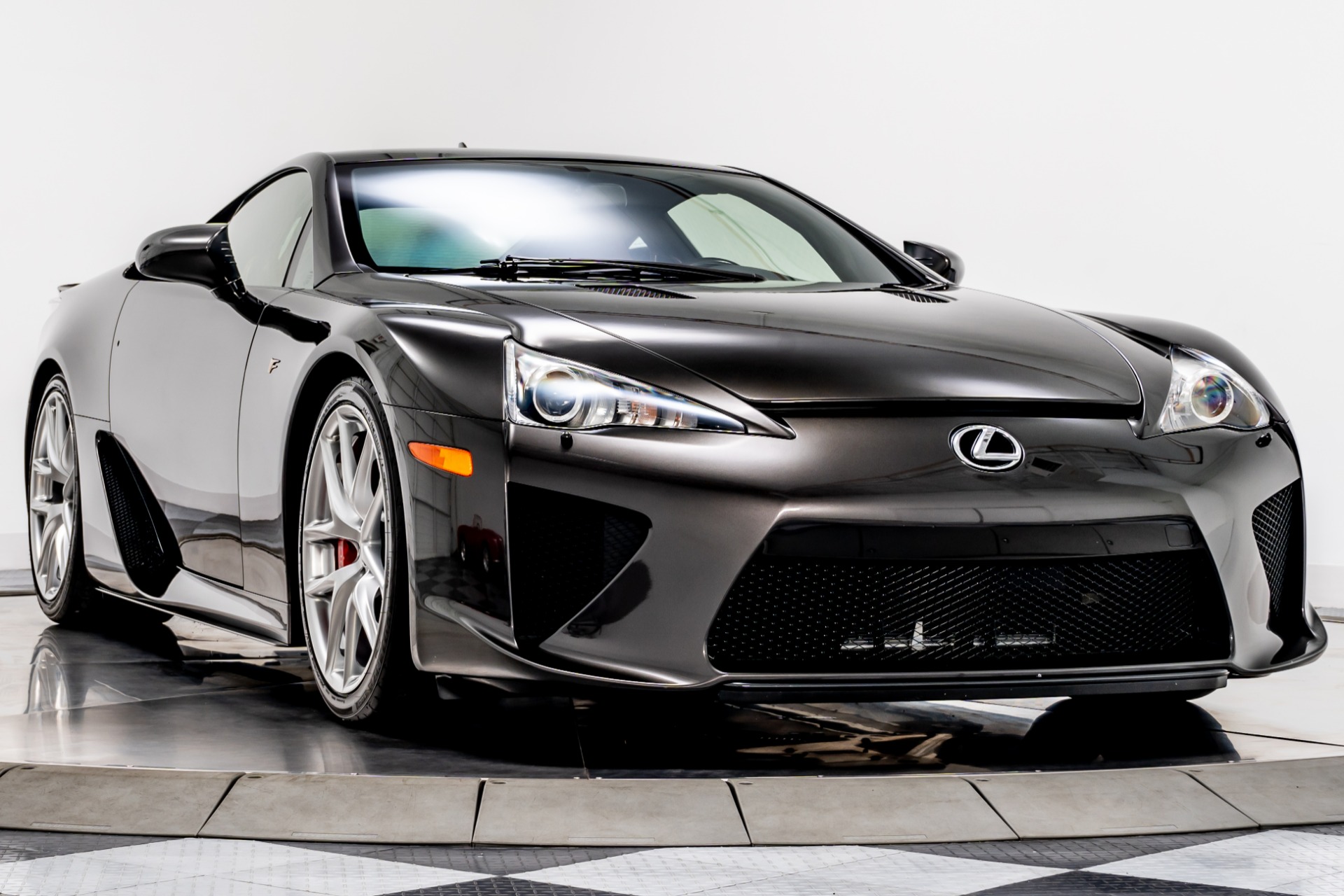 Lexus Launches Wallets and Bags Made from LFA Carbon - autoevolution