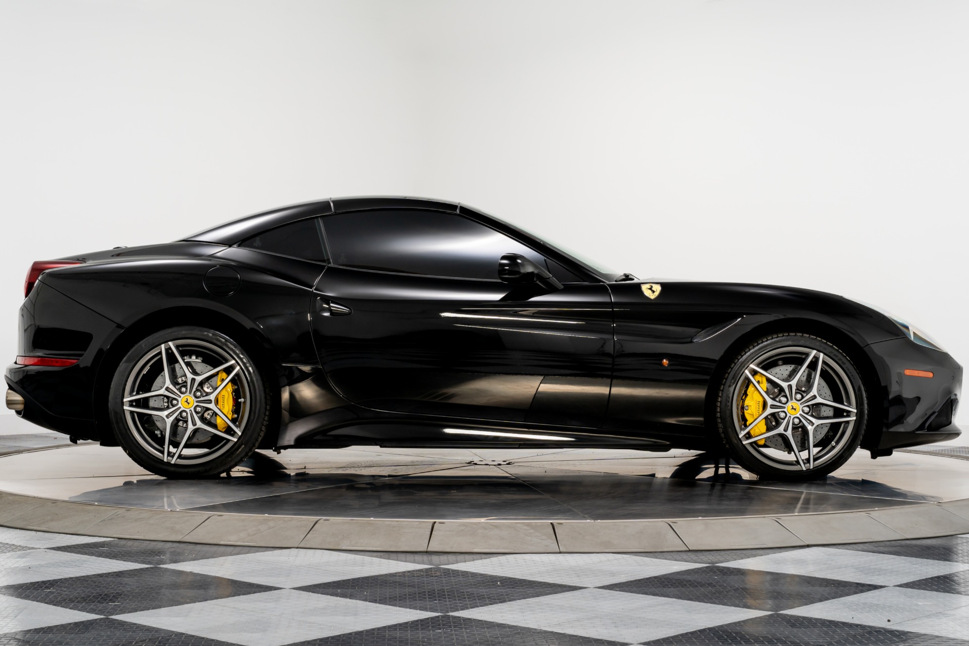 【未組立】Ferrari California T FERRARI CALIFORNIA T OPEN TOP YELLOW NEW IN BOX . | eBay