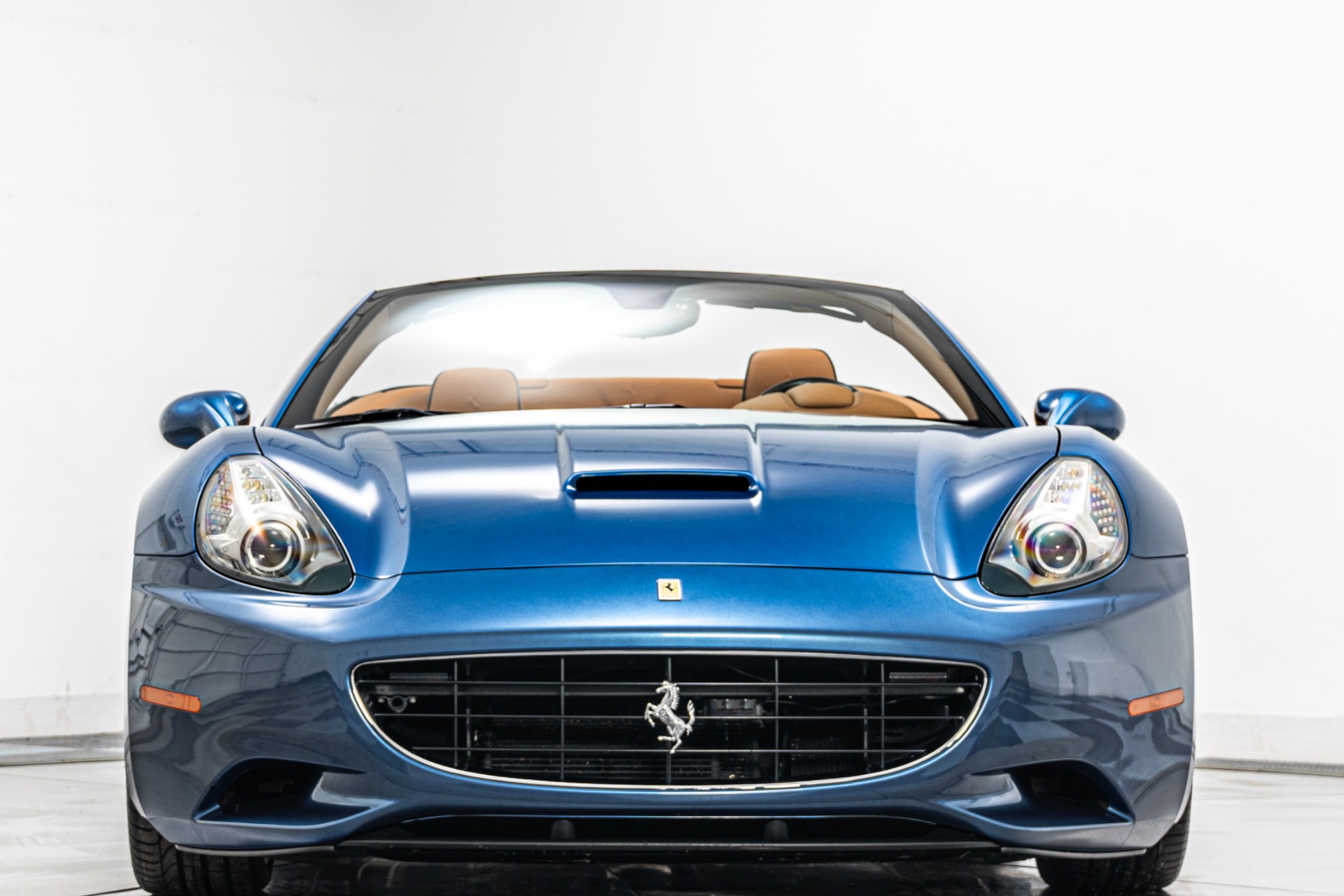 Ferrari California -Daytona Seats, Sport Wheels, Low Miles, Rare Color