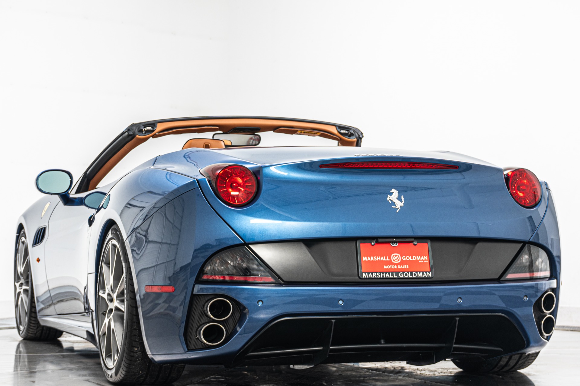 Ferrari California -Daytona Seats, Sport Wheels, Low Miles, Rare Color