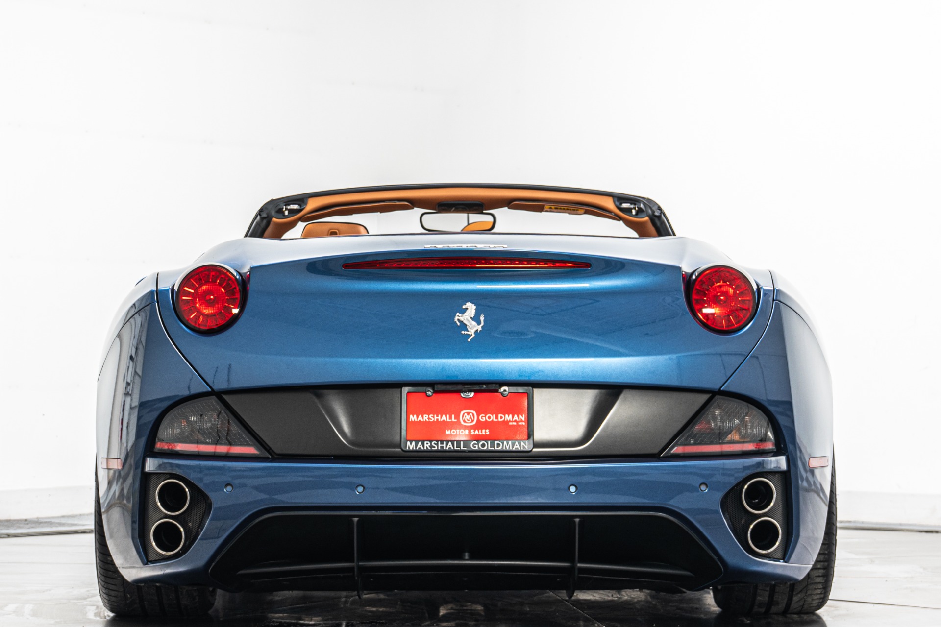 Ferrari California -Daytona Seats, Sport Wheels, Low Miles, Rare Color