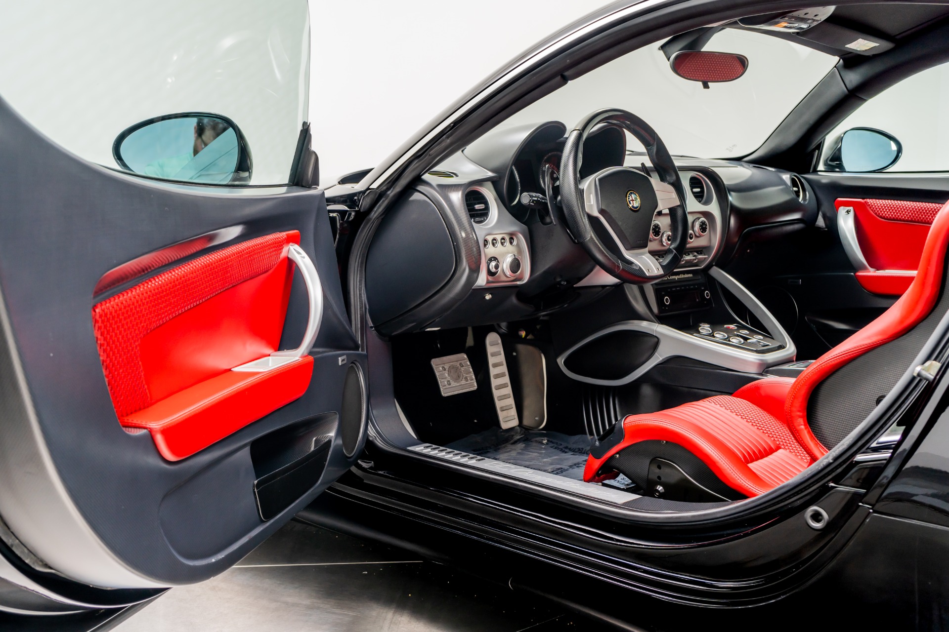 2008 Alfa Romeo 8C | Auto Source Group
