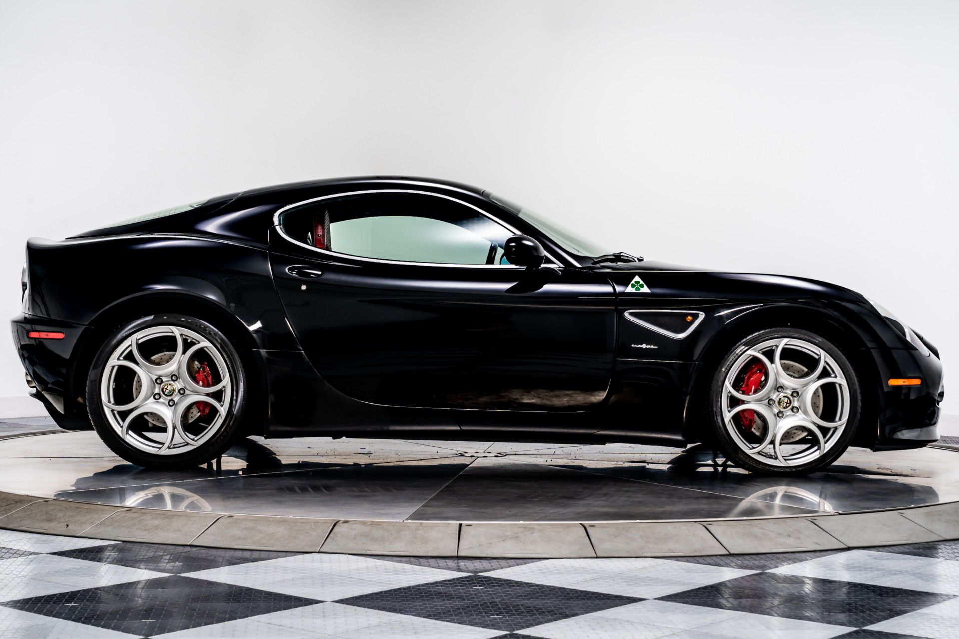 アルファロメオ８C ブラック Alfa Romeo 8C Competizione 1st look review- English - YouTube