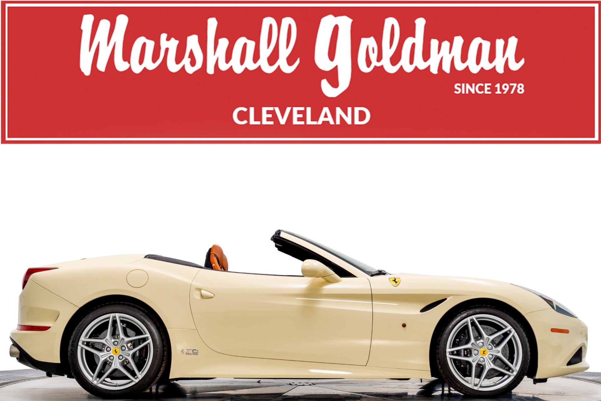 Ferrari California カタログ フェラーリ カリフォルニア 歴代モデル•グレード・外装・内装